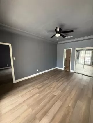 Photo #5: 21222125 Listing