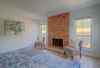 Photo #3: 21222357 Listing