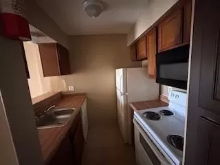 Photo #3: 21222363 Listing 