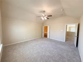 Photo #4: 21222407 Listing