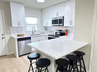 Photo #2: 21222570 Listing