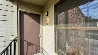 Photo #4: 21222576 Listing