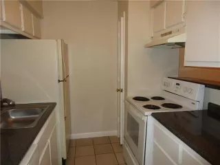 Photo #6: 21222747 Listing