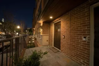 More Details about MLS # 21223042 : 2420 HUGO STREET #3