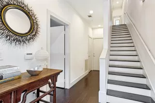 Photo #4: 21223165 Listing