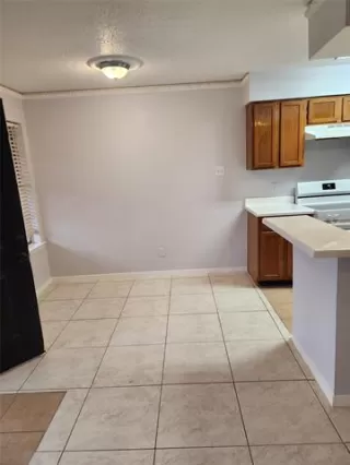 Photo #2: 21223744 Listing