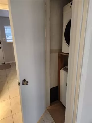 Photo #4: 21223744 Listing