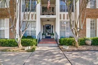 Photo #2: 21223842 Listing 