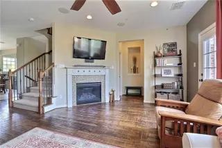 Photo #3: 21223995 Listing