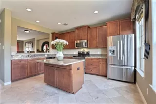 Photo #6: 21223995 Listing