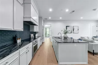 Photo #4: 21224385 Listing 