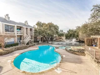 Photo #4: 21224409 Listing