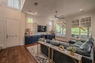 Photo #4: 21224561 Listing