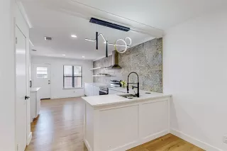 Photo #4: 21225177 Listing 