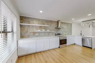 Photo #6: 21225177 Listing 