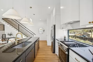 Photo #4: 21226250 Listing 