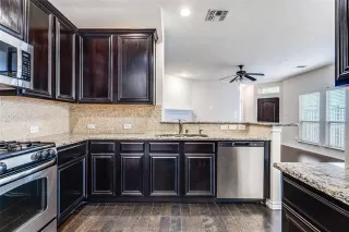 Photo #6: 21226996 Listing