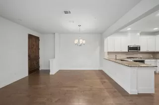 Photo #5: 21227196 Listing 