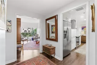 Photo #3: 21227360 Listing