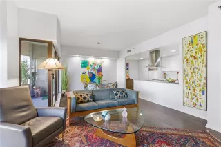 Photo #6: 21227360 Listing