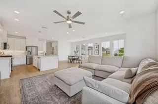 Photo #5: 21227712 Listing 