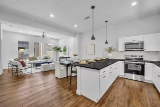 Photo #2: 21227967 Listing