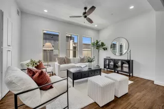 Photo #6: 21227967 Listing