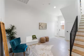 Photo #3: 21228340 Listing