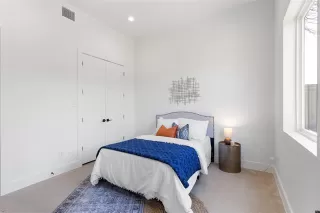 Photo #4: 21228340 Listing