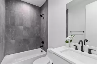 Photo #6: 21228340 Listing