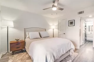 Photo #6: 21228341 Listing