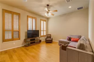 Photo #4: 21228382 Listing 