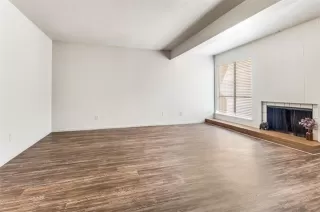 Photo #2: 21228677 Listing