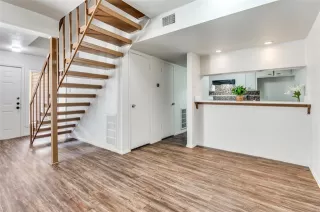 Photo #4: 21228677 Listing