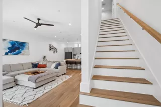 Photo #5: 21228737 Listing