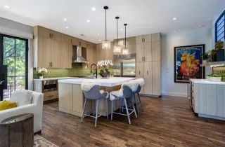 Photo #3: 21228895 Listing