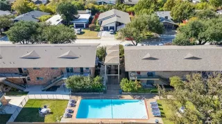 Photo #2: 21228932 Listing 