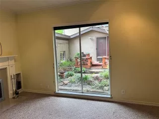 Photo #6: 21229124 Listing