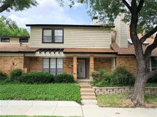 More Details about MLS # 21229125 : 2051 EMBASSY WAY