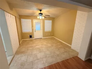 Photo #5: 21229125 Listing