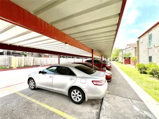 Photo #2: 21229461 Listing 