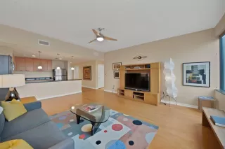 Photo #5: 21230038 Listing 