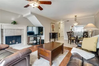 Photo #4: 21230362 Listing