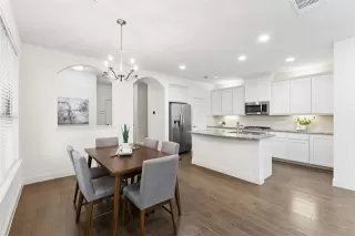 Photo #3: 21230844 Listing 