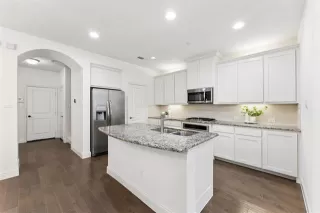 Photo #4: 21230844 Listing 