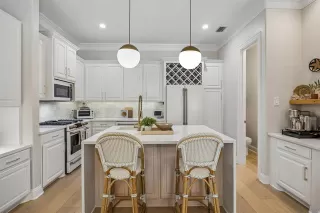 Photo #2: 21230860 Listing 