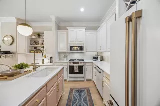 Photo #3: 21230860 Listing 