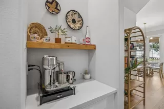 Photo #6: 21230860 Listing 