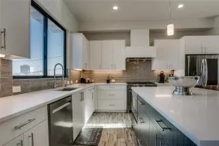 Photo #2: 21231194 Listing