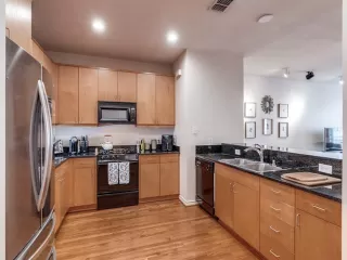 Photo #6: 21231208 Listing 